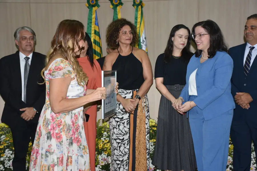 Kennedy Barros toma posse como presidente do TCE-PI para o biênio 2025/2026