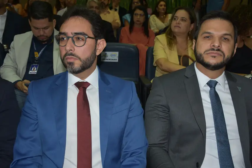 Kennedy Barros toma posse como presidente do TCE-PI para o biênio 2025/2026 Kennedy Barros toma posse como presidente do TCE-PI para o biênio 2025/2026