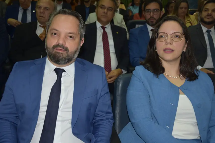 Kennedy Barros toma posse como presidente do TCE-PI para o biênio 2025/2026 Kennedy Barros toma posse como presidente do TCE-PI para o biênio 2025/2026