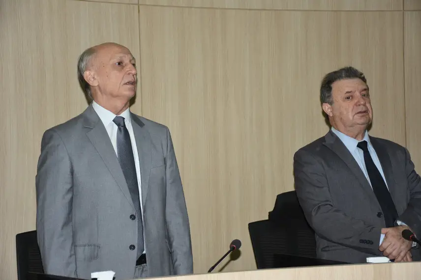 Kennedy Barros toma posse como presidente do TCE-PI para o biênio 2025/2026 Kennedy Barros toma posse como presidente do TCE-PI para o biênio 2025/2026