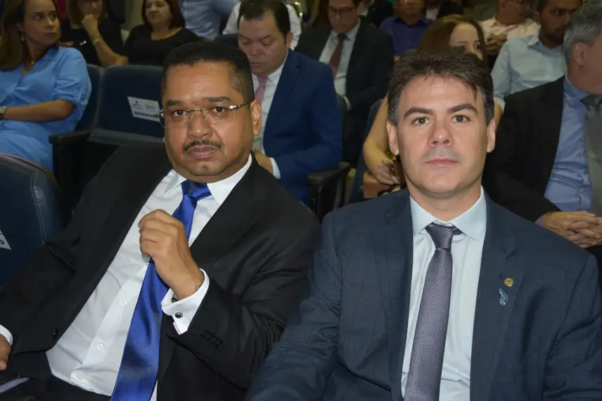 Kennedy Barros toma posse como presidente do TCE-PI para o biênio 2025/2026 Kennedy Barros toma posse como presidente do TCE-PI para o biênio 2025/2026
