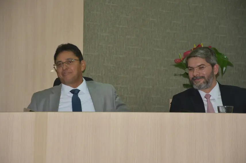 Kennedy Barros toma posse como presidente do TCE-PI para o biênio 2025/2026 Kennedy Barros toma posse como presidente do TCE-PI para o biênio 2025/2026
