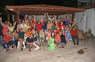 Médica Lúcia Vilela comemora confraternização Natalina no Sítio Vivelândia (Foto: Magal)