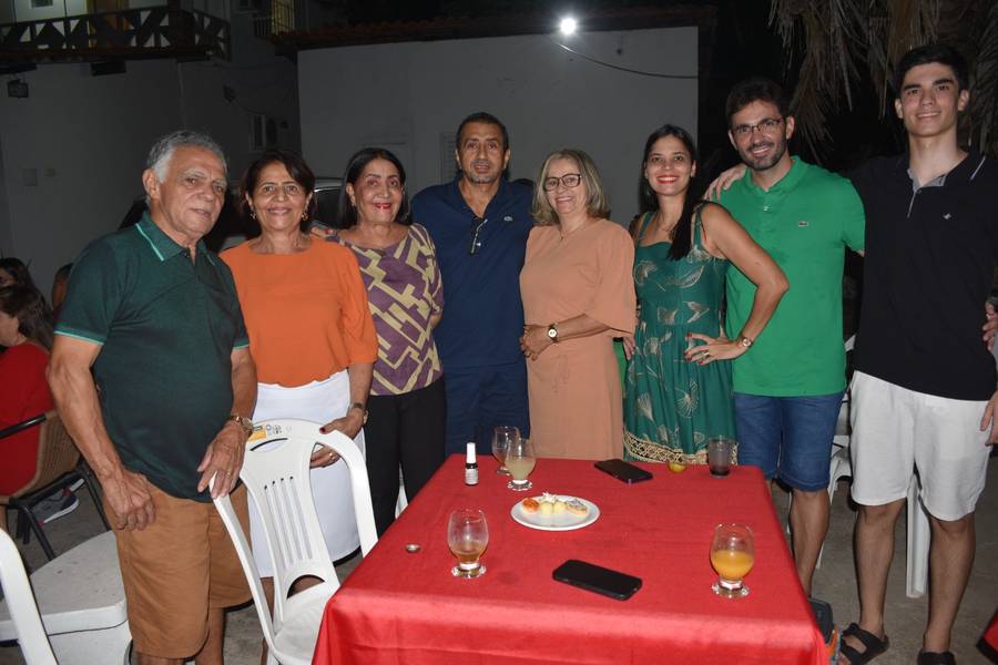 Médica Lúcia Vilela comemora confraternização Natalina no Sítio Vivelândia