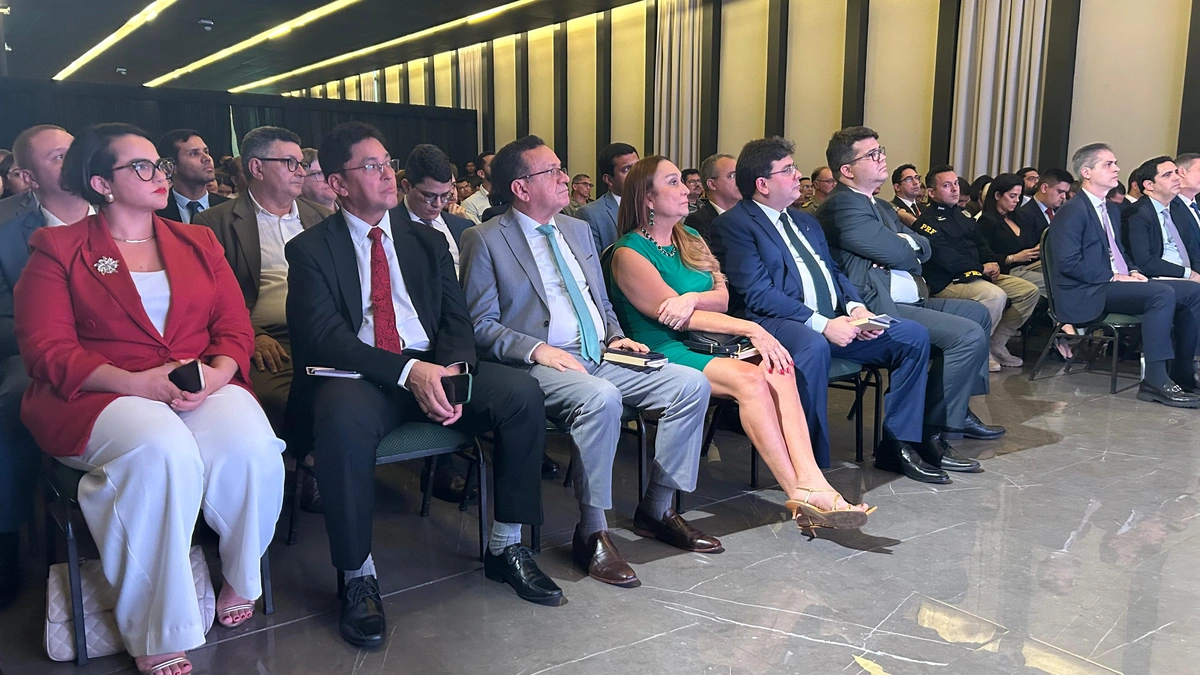 Ministro André Mendonça destaca segurança pública em aula magna em Teresina