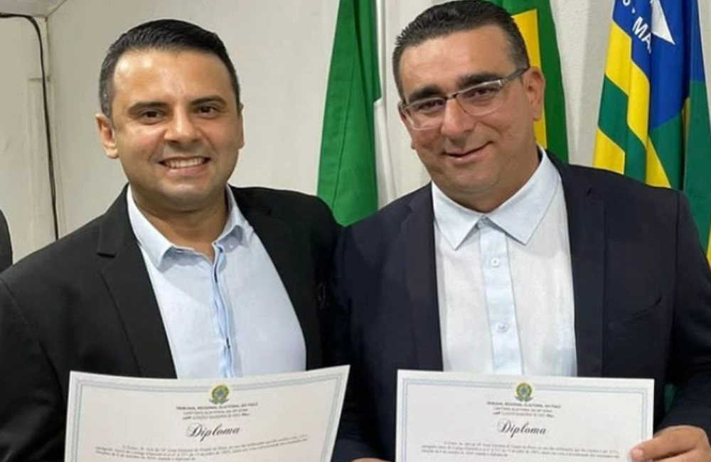 Olavo Júnior e Herculano Soares são diplomados em Buriti dos Montes