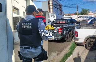 Pai e filho usuários de drogas são apreendidos após briga na zona Sul de Teresina (Foto: Repórter 12/Conecta Piauí)