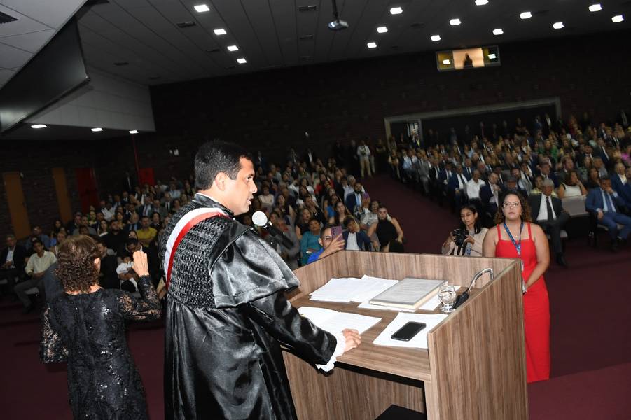 Posse do desembargador Téssio Torres na presidência do TRT-PI