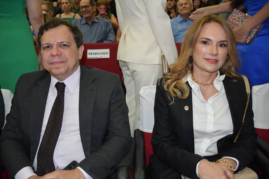 Posse do prefeito, vice-prefeito, vereadores e suplentes em Teresina