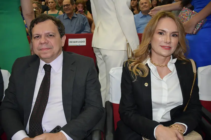 Posse do prefeito, vice-prefeito, vereadores e suplentes em Teresina Posse do prefeito, vice-prefeito, vereadores e suplentes em Teresina