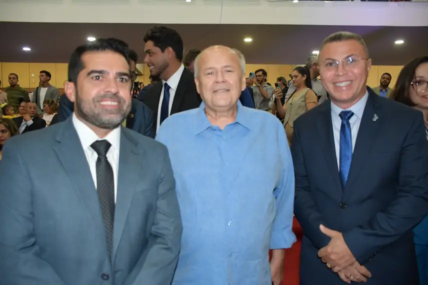 Posse do prefeito, vice-prefeito, vereadores e suplentes em Teresina Posse do prefeito, vice-prefeito, vereadores e suplentes em Teresina