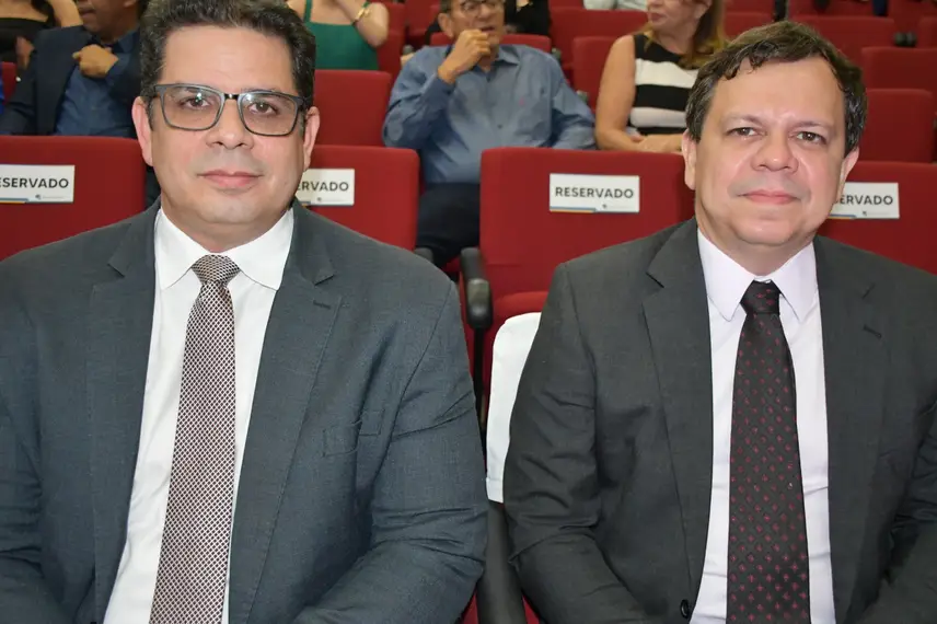 Posse do prefeito, vice-prefeito, vereadores e suplentes em Teresina Posse do prefeito, vice-prefeito, vereadores e suplentes em Teresina