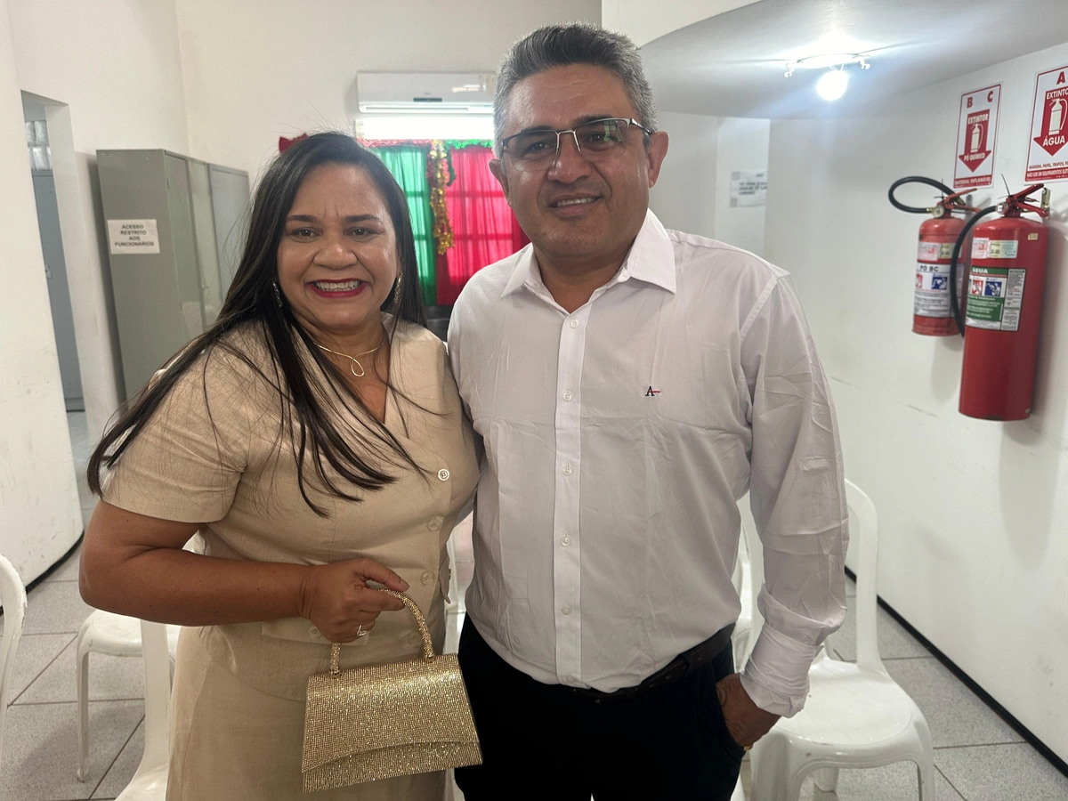 Prefeita eleita Elisa Paz e vice-prefeito eleito Deri Cardoso
