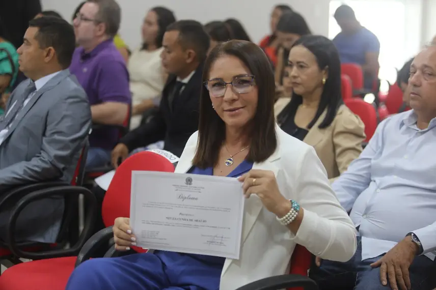 Prefeita, vice-prefeito e vereadores eleitos em Miguel Leão são empossados Prefeita, vice-prefeito e vereadores eleitos em Miguel Leão são empossados