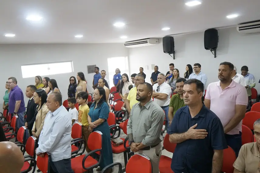 Prefeita, vice-prefeito e vereadores eleitos em Miguel Leão são empossados Prefeita, vice-prefeito e vereadores eleitos em Miguel Leão são empossados