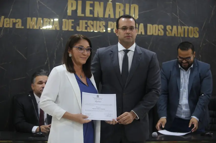 Prefeita, vice-prefeito e vereadores eleitos em Miguel Leão são empossados Prefeita, vice-prefeito e vereadores eleitos em Miguel Leão são empossados