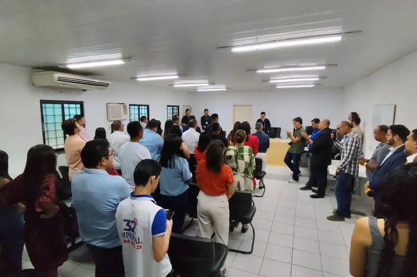 Prefeita, vice-prefeito e vereadores eleitos são diplomados em Cocal Telha Prefeita, vice-prefeito e vereadores eleitos são diplomados em Cocal Telha