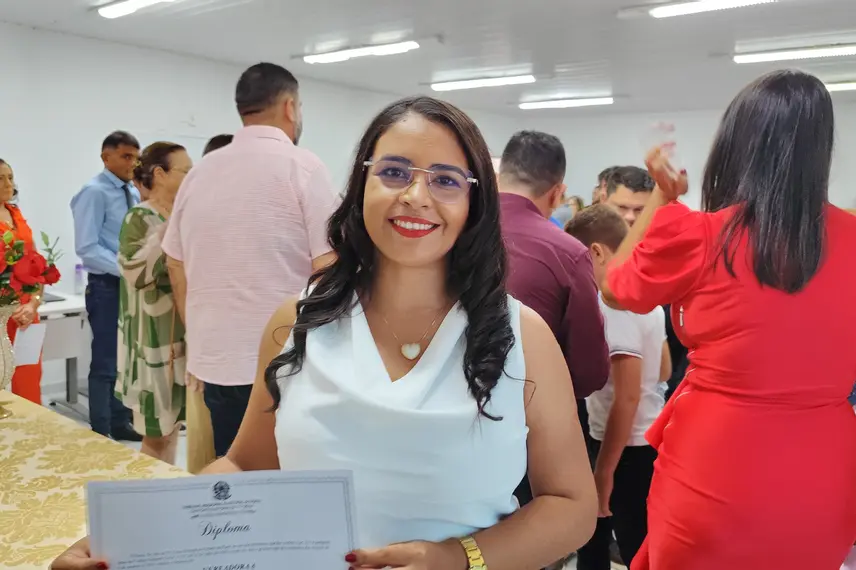 Prefeita, vice-prefeito e vereadores eleitos são diplomados em Cocal Telha