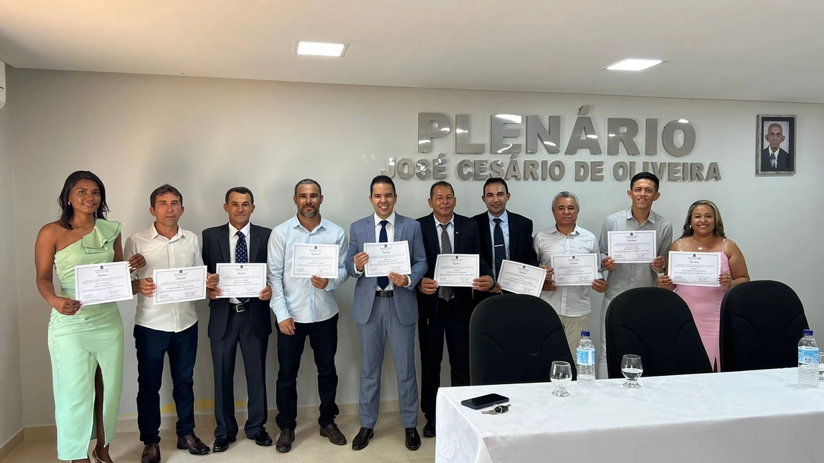 Prefeito eleito de Coronel José Dias, Victor Carvalho, é diplomado em sessão solene
