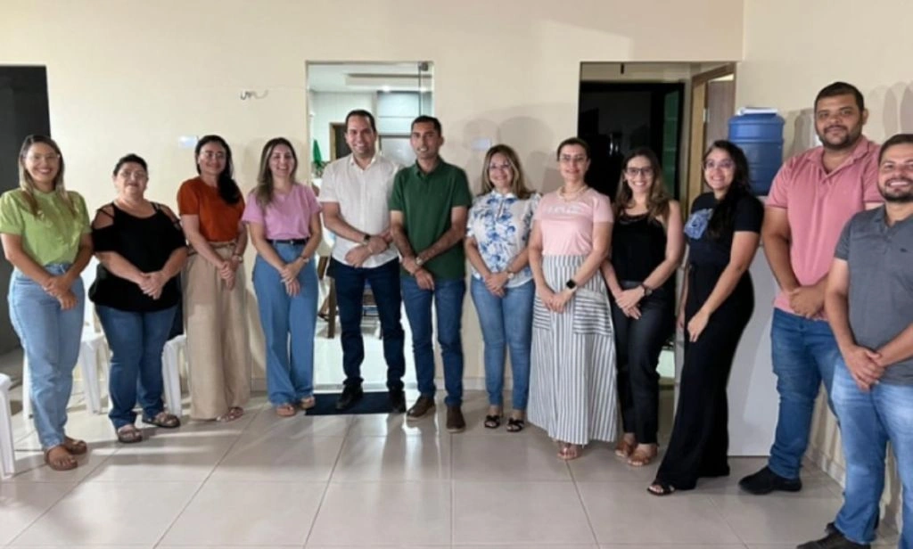 Prefeito eleito de Paulistana reúne equipe de saúde para traçar estratégias de gestão