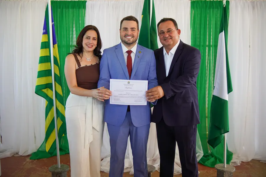 Prefeito Reeleito de Aroazes, Vice-Prefeita e Vereadores São Diplomados em Solenidade Oficial