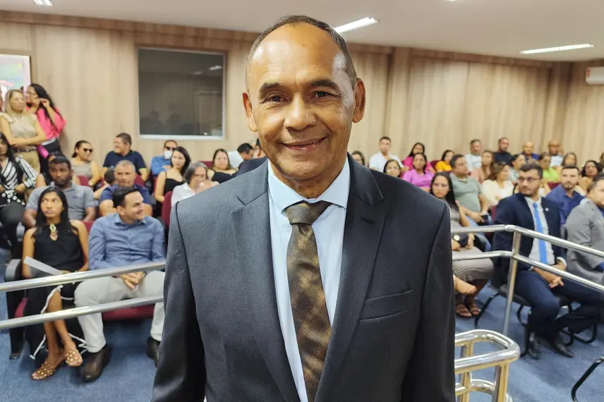 Prefeito reeleito de Baixa Grande do Ribeiro, Zé Luís