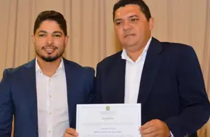 Prefeito reeleito e vice-prefeito de Cristino Castro são diplomados (Foto: João Victor / Portal B1)