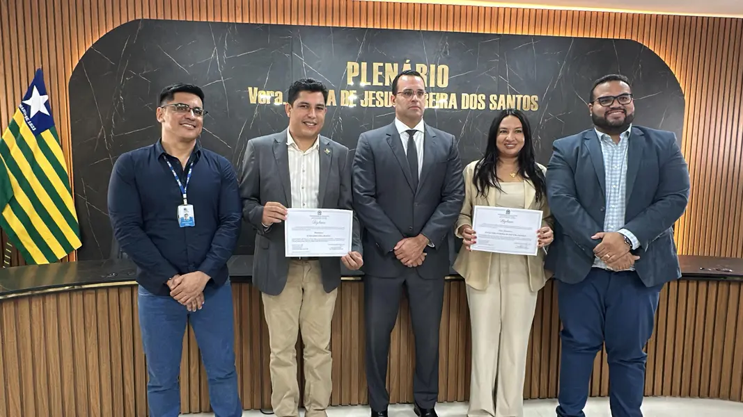 Prefeito, vice-prefeita e vereadores eleitos em Curralinhos são diplomados