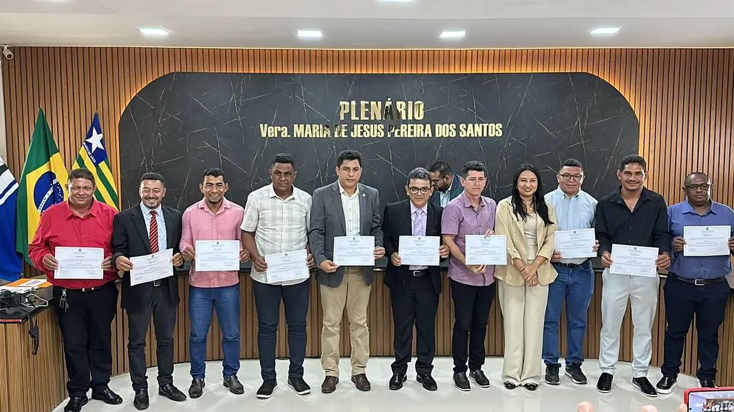 Prefeito, vice-prefeita e vereadores eleitos em Curralinhos são diplomados