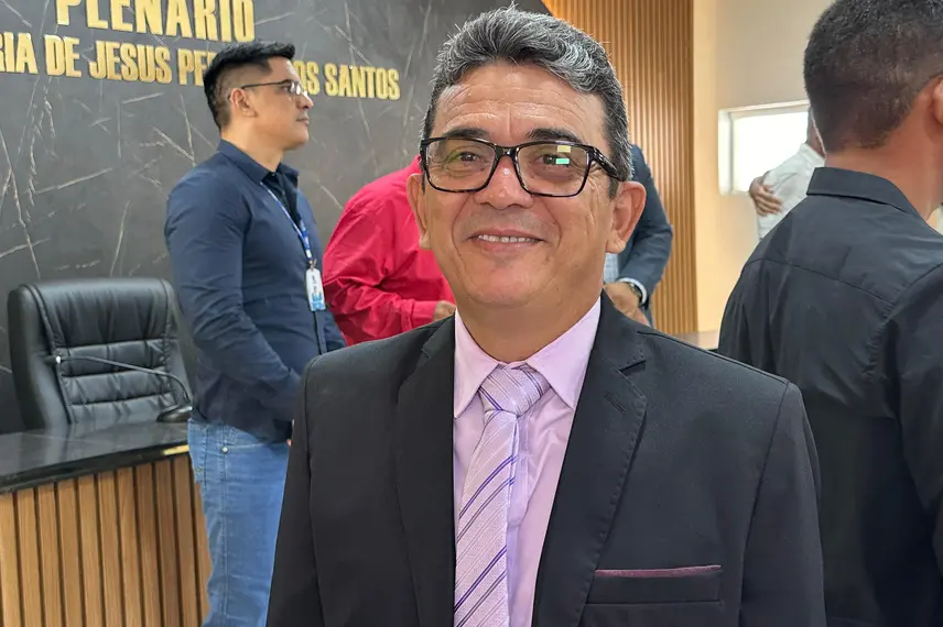 Prefeito, vice-prefeita e vereadores eleitos em Curralinhos são diplomados