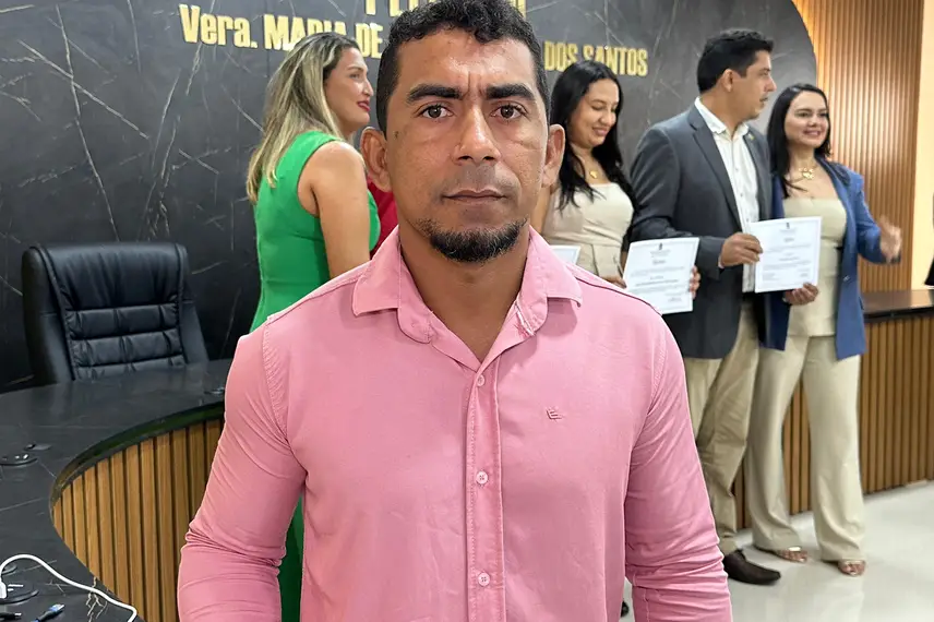Prefeito, vice-prefeita e vereadores eleitos em Curralinhos são diplomados Prefeito, vice-prefeita e vereadores eleitos em Curralinhos são diplomados