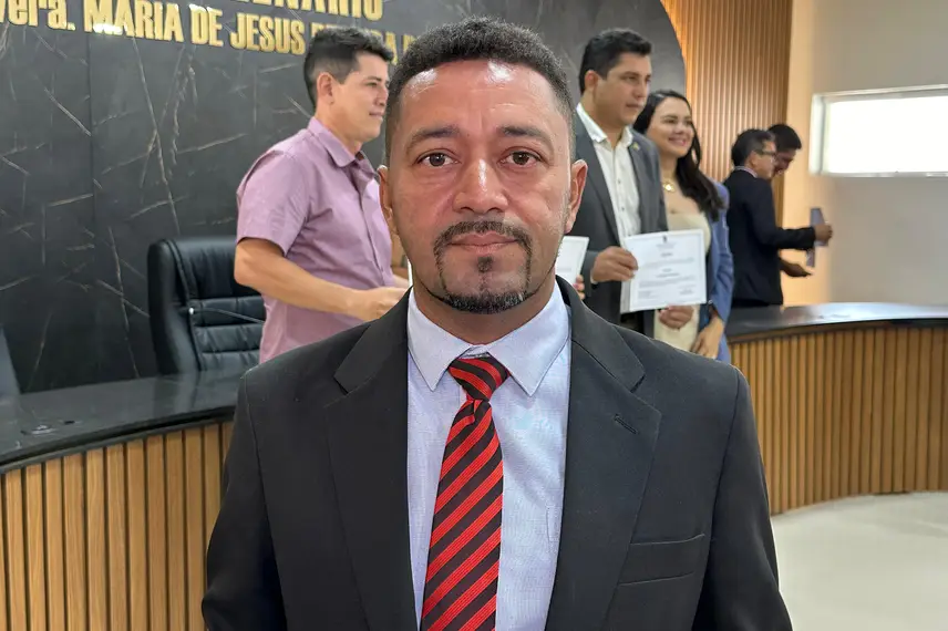 Prefeito, vice-prefeita e vereadores eleitos em Curralinhos são diplomados Prefeito, vice-prefeita e vereadores eleitos em Curralinhos são diplomados