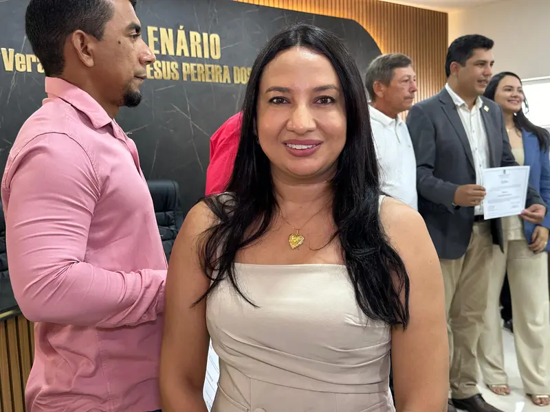 Prefeito, vice-prefeita e vereadores eleitos em Curralinhos são diplomados