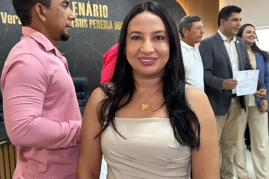 Prefeito, vice-prefeita e vereadores eleitos em Curralinhos são diplomados Prefeito, vice-prefeita e vereadores eleitos em Curralinhos são diplomados