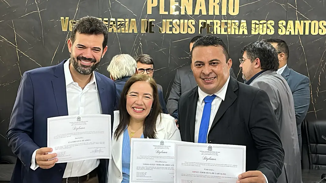 Prefeito, vice-prefeita e vereadores eleitos em Monsenhor Gil são diplomados