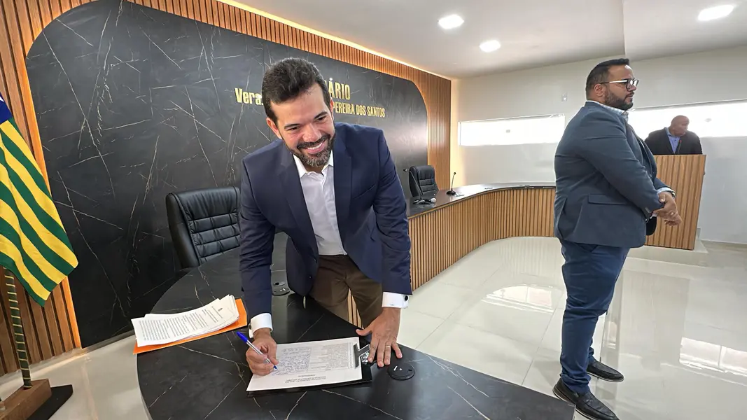 Prefeito, vice-prefeita e vereadores eleitos em Monsenhor Gil são diplomados