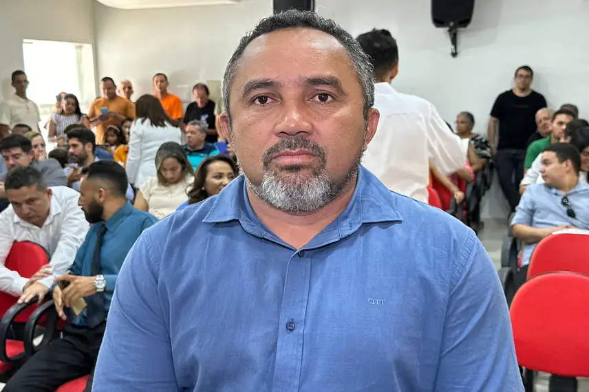 Prefeito, vice-prefeita e vereadores eleitos em Monsenhor Gil são diplomados Prefeito, vice-prefeita e vereadores eleitos em Monsenhor Gil são diplomados