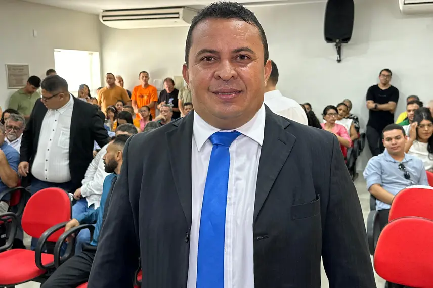 Prefeito, vice-prefeita e vereadores eleitos em Monsenhor Gil são diplomados Prefeito, vice-prefeita e vereadores eleitos em Monsenhor Gil são diplomados
