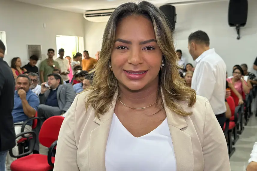 Prefeito, vice-prefeita e vereadores eleitos em Monsenhor Gil são diplomados Prefeito, vice-prefeita e vereadores eleitos em Monsenhor Gil são diplomados