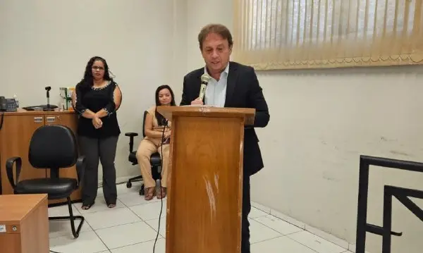 Promotor de Timon é homenageado por atuação em favor da saúde pública Promotor de Timon é homenageado por atuação em favor da saúde pública