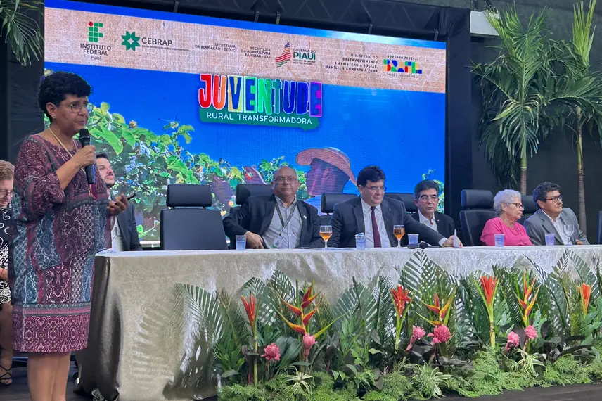 Rafael Fonteles abre solenidade de curso de Agricultura Familiar Sustentável Rafael Fonteles abre solenidade de curso de Agricultura Familiar Sustentável
