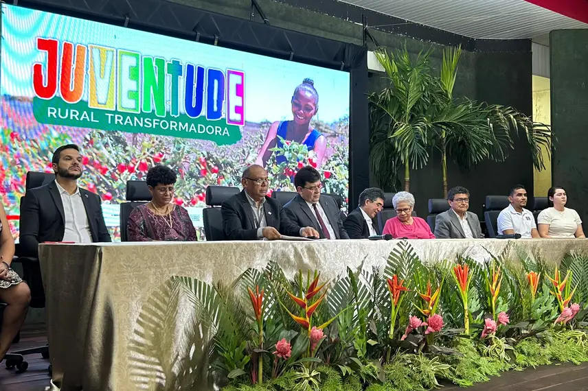 Rafael Fonteles abre solenidade de curso de Agricultura Familiar Sustentável Rafael Fonteles abre solenidade de curso de Agricultura Familiar Sustentável