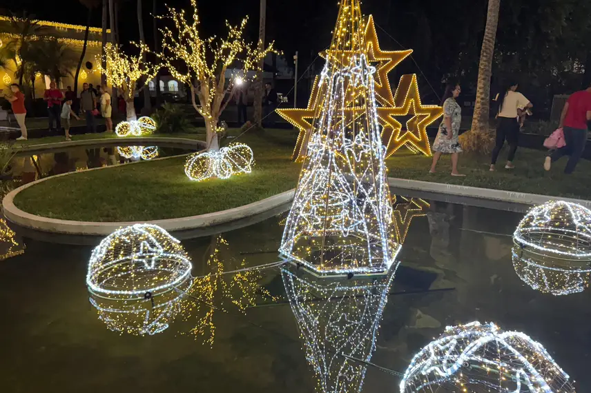 Rafael Fonteles inaugura decoração de Natal no Palácio de Karnak em Teresina Rafael Fonteles inaugura decoração de Natal no Palácio de Karnak em Teresina