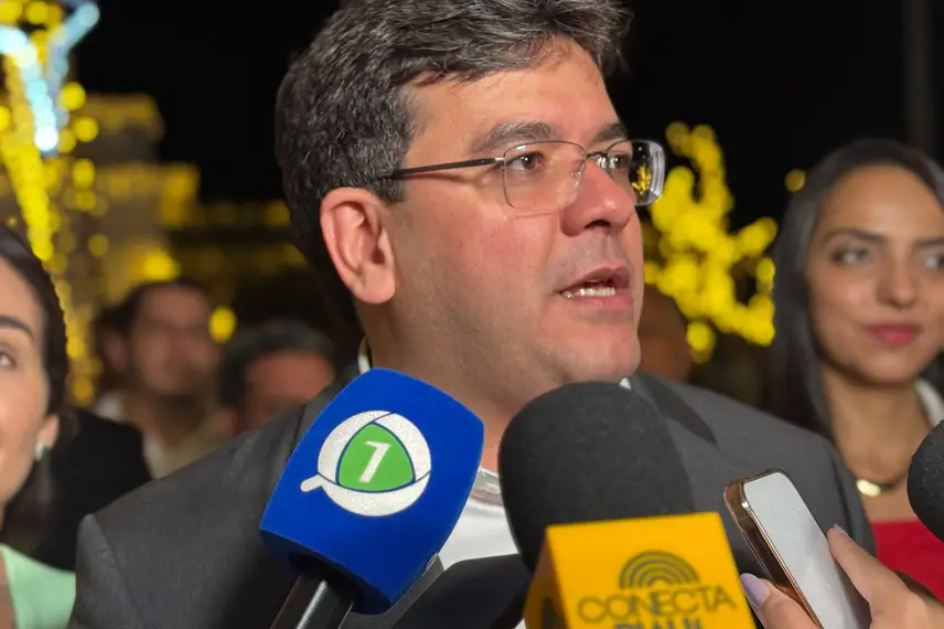 Rafael Fonteles inaugura decoração de Natal no Palácio de Karnak em Teresina Rafael Fonteles inaugura decoração de Natal no Palácio de Karnak em Teresina