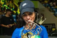 Rayssa Leal vence no fim e se torna tricampeã mundial de skate street