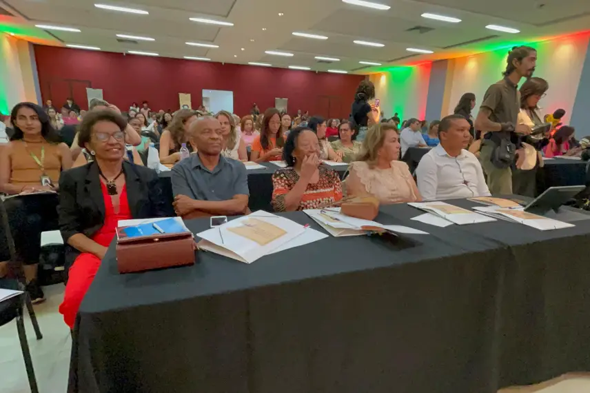 Secretário da Educação entrega Selo Escola Antirracista Secretário da Educação entrega Selo Escola Antirracista