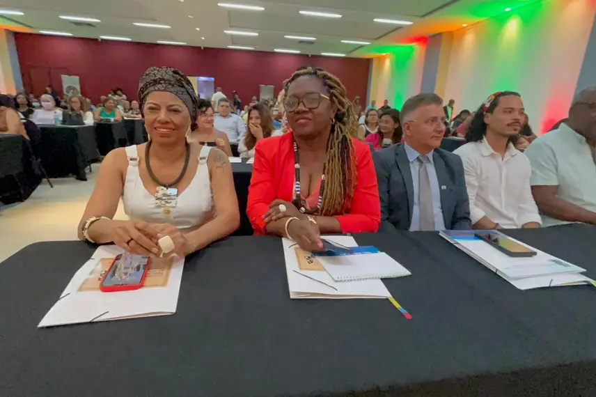 Secretário da Educação entrega Selo Escola Antirracista Secretário da Educação entrega Selo Escola Antirracista