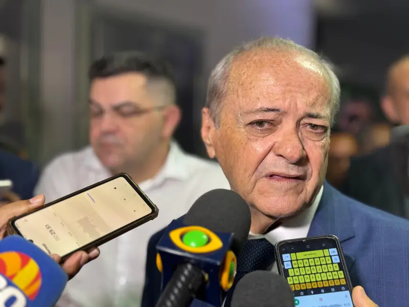 Sílvio Mendes, Jeová Alencar, vereadores e suplentes eleitos são diplomados em THE