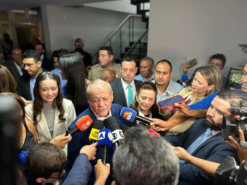 Sílvio Mendes, Jeová Alencar, vereadores e suplentes eleitos são diplomados em THE