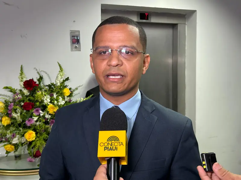 Sílvio Mendes, Jeová Alencar, vereadores e suplentes eleitos são diplomados em THE